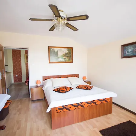 Glan Проживание в семье Леба